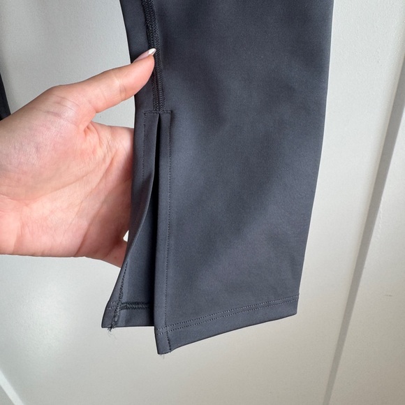 ALO Yoga Black Leggings - Picture 3 of 5